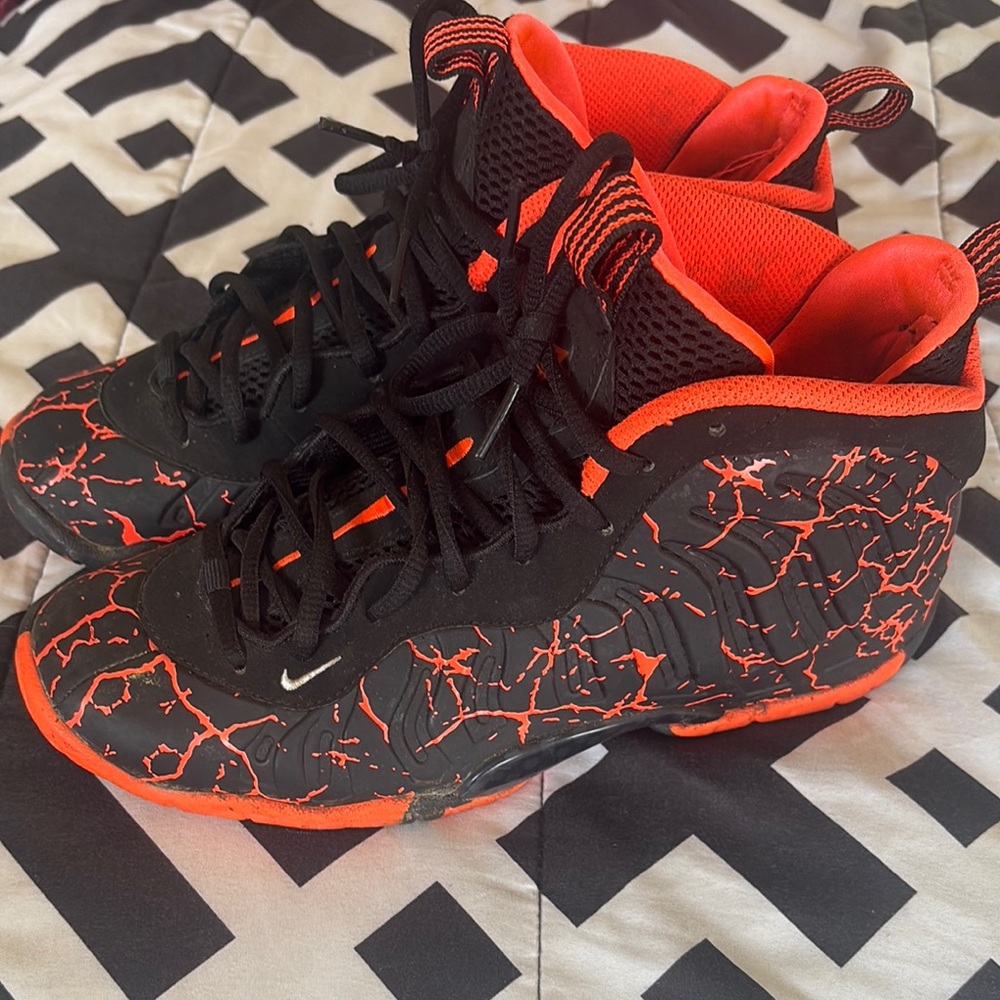 Nike Kids Black and Orange Sneakers foam posite